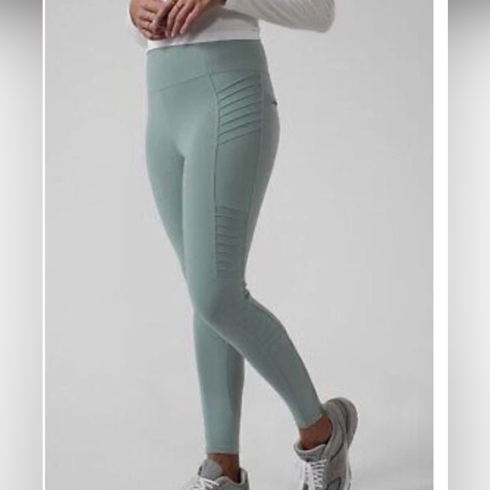 ATHLETA Delancey Moto Tight in minimalist gray size Large Athletic Activewear